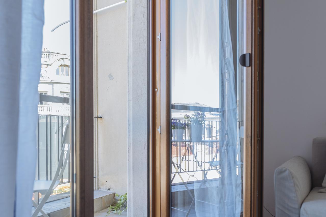 Old Town - City Center Apartment Букурещ Екстериор снимка